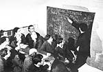 Schule im Internierungslager, 1941