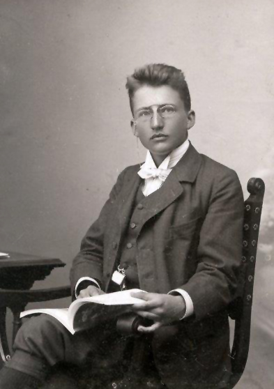 Erwin Schrödinger (1904)