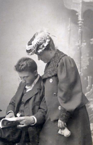 Erwin und Georgine Schrödinger (1904)