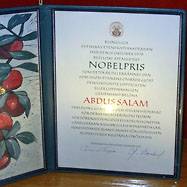 Die Nobelpreisurkunde von Abdus Salam