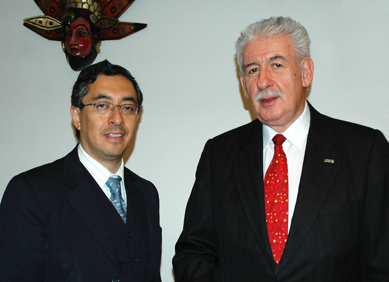 Hector Orestes Aguilar, Alejandro Díaz