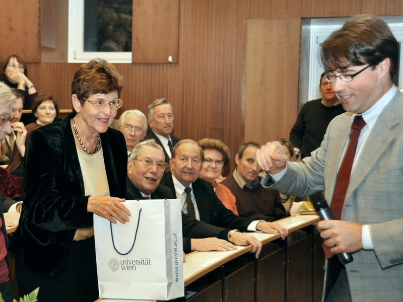 Goldenes Doktordiplom an Brigitte Weiss