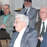 Vorne rechts: Robert W. Rosner und Hans Desser