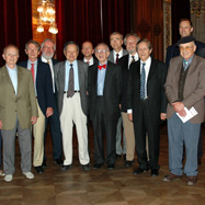 Gruppenbild mit Nobelpreisträgern