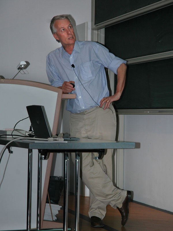 Richard Roberts: »New Ways to Find Restriction Enzymes Using Bioinformatics«