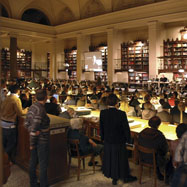 Der große Lesesaal der Universitätsbibliothek Wien